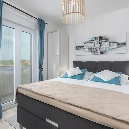 Apartments Amore פאז'אנה