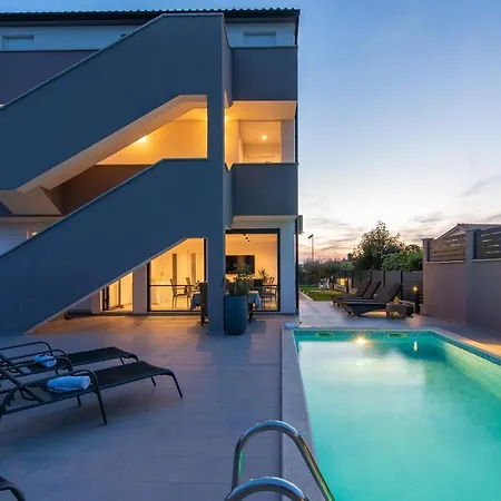 Apartments Amore Apartment